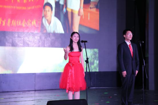 AV视频学生代表队参加第一届“杏林杯”朗诵大赛决赛