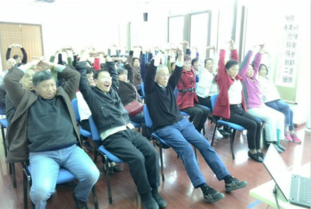 科学商店搭平台,社区讲座送健康――针推学院研究生参加社区健康主题宣讲活动